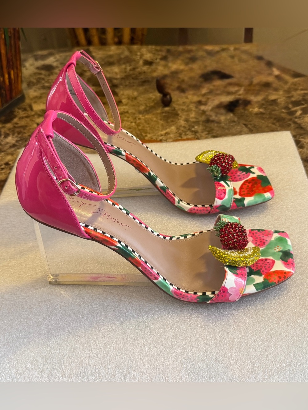 Betsey Johnson Harlem Fruit Vinyl Lucite Wedge Sandals -Two-Piece Style-Size 11 - Picture 4 of 15